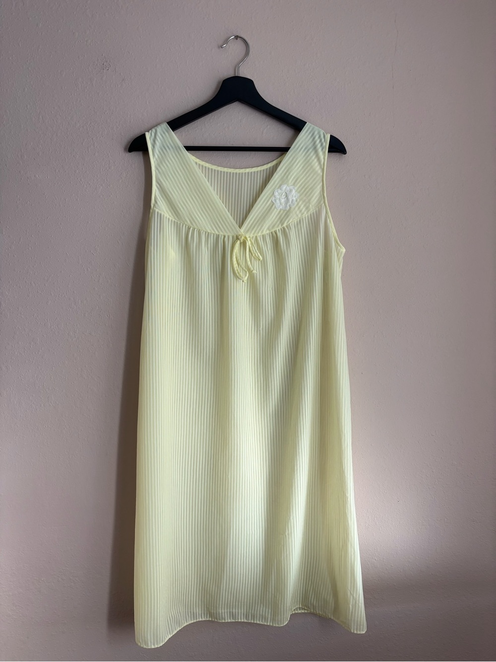 Vintage 70s/early 80s Pastel Yellow Tricot Nightgown Size Large